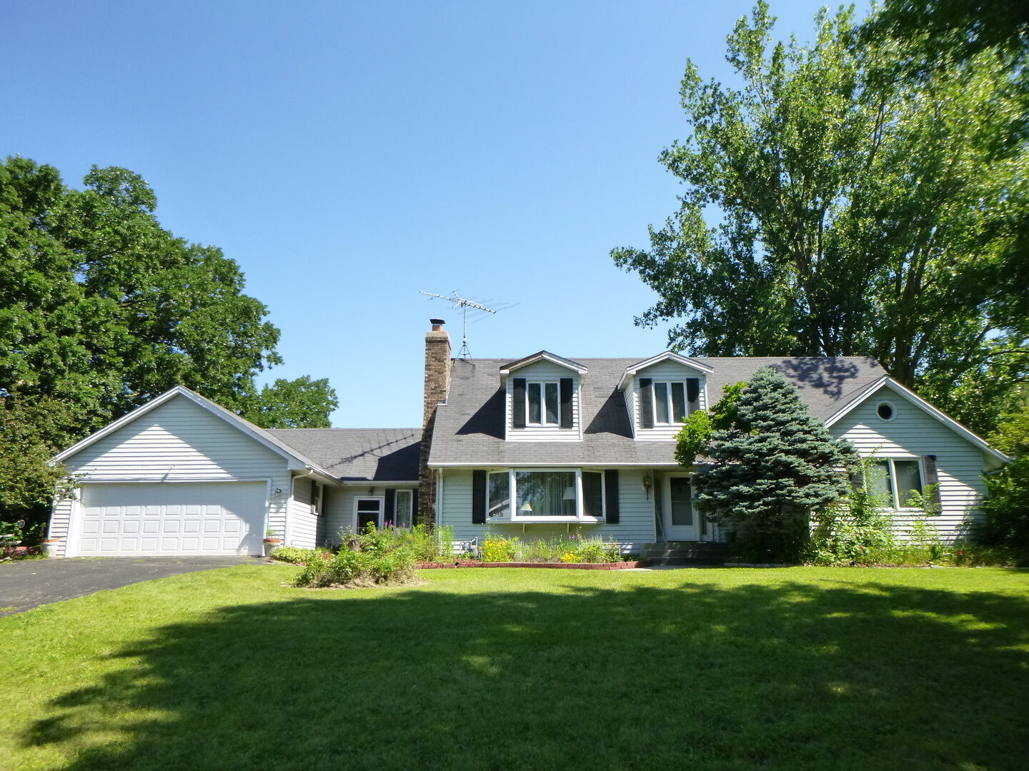 Property Photo:  40W736 Freeman Road  IL 60142 