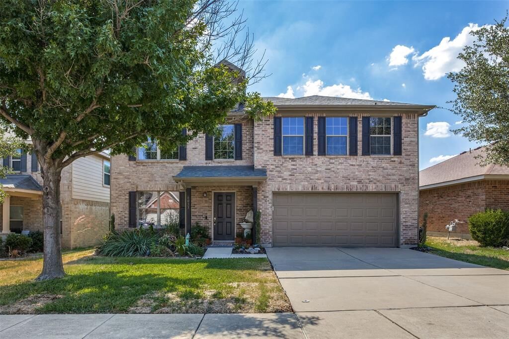 Property Photo:  6033 Horn Cap Drive  TX 76179 