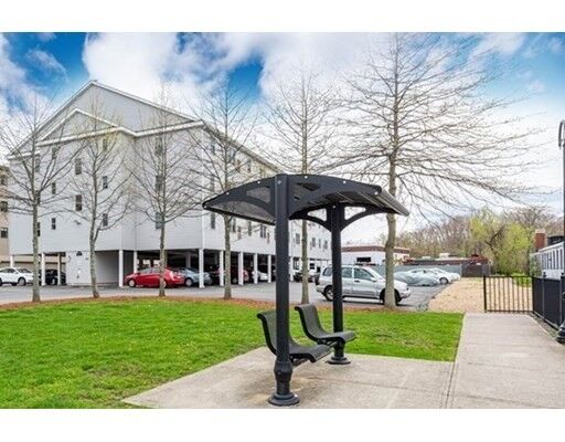 Property Photo:  107 Foster St 107  MA 01960 