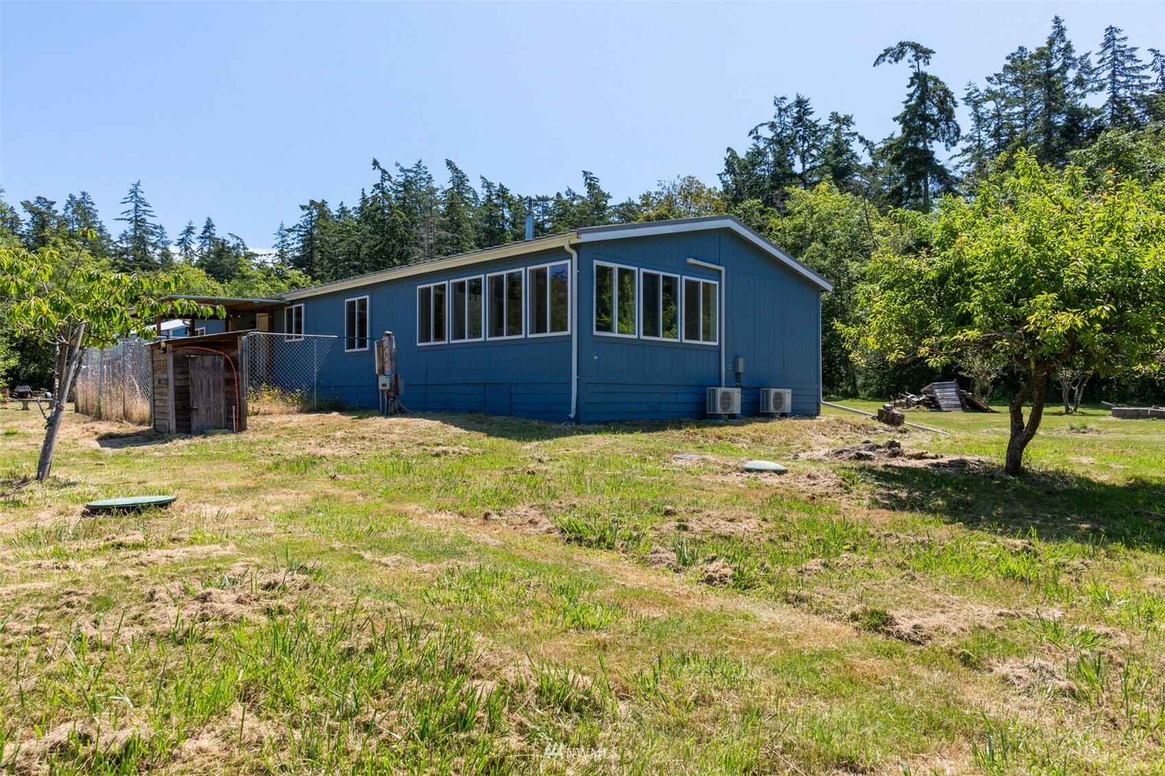 Property Photo:  940 Jaydee Way  WA 98277 