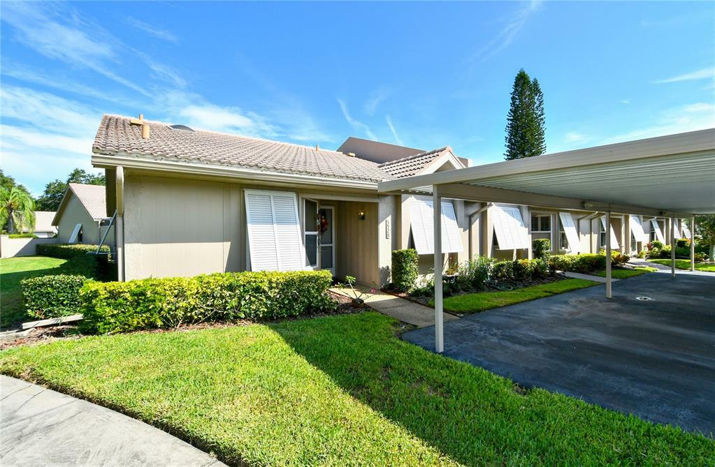 Property Photo: 5528 37th Street E 5528 FL 34203