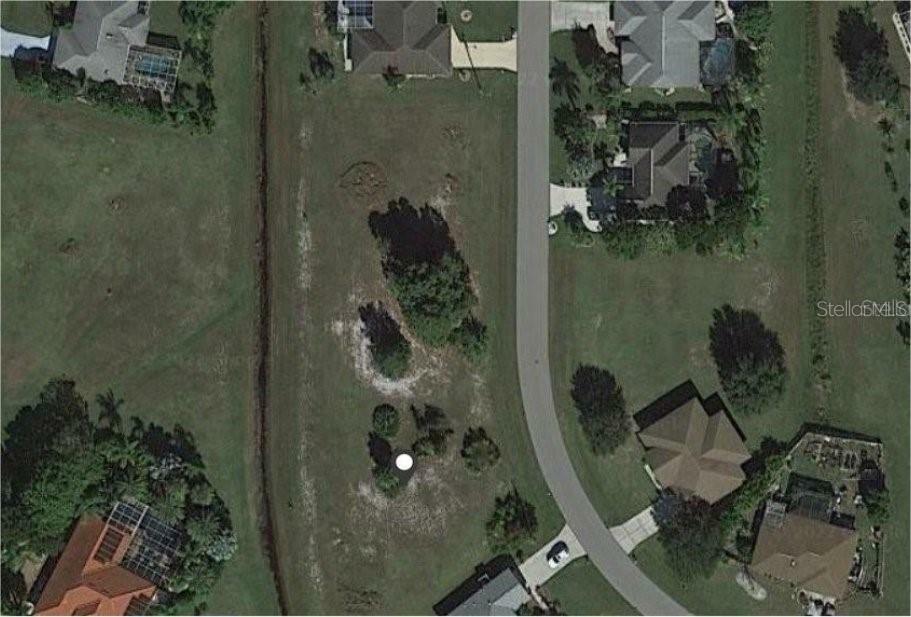 Property Photo: 26339 Trinilas Drive FL 33983