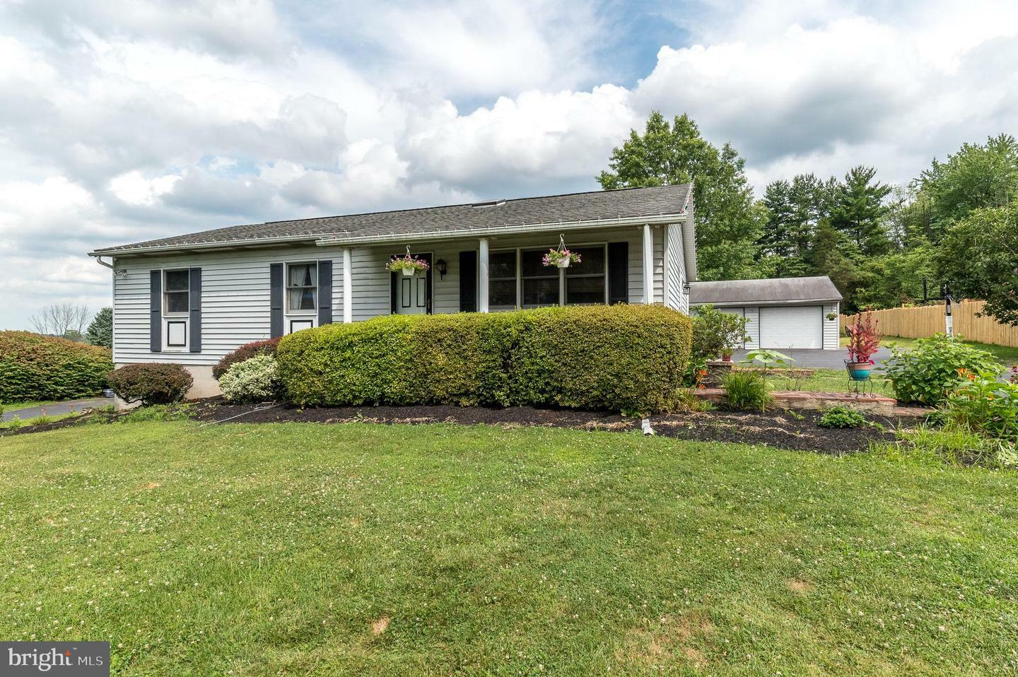 Property Photo:  2404 Romig Road  PA 19525 