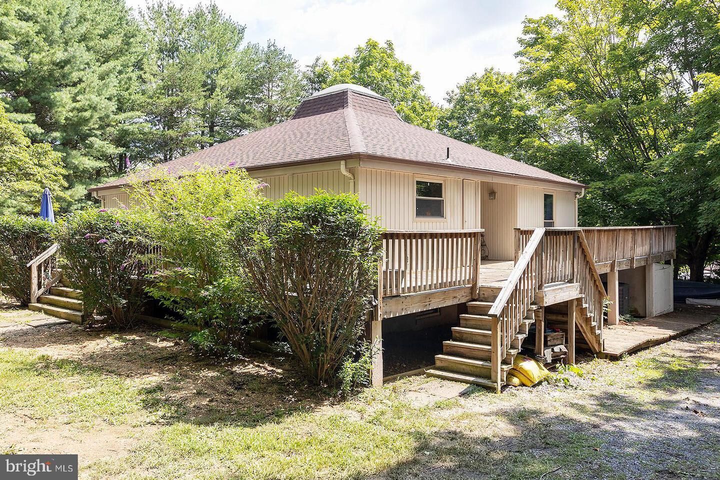 Property Photo:  102 Quail Court  VA 22625 