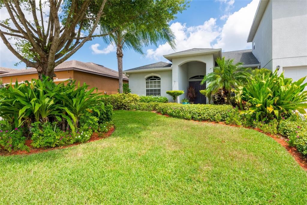 Property Photo: 3822 Salida Delsol Drive FL 33573