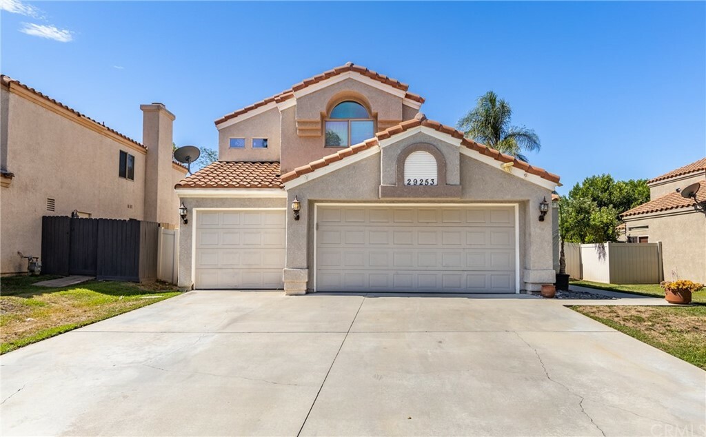 Property Photo:  29253 Greenbrier Place  CA 92346 