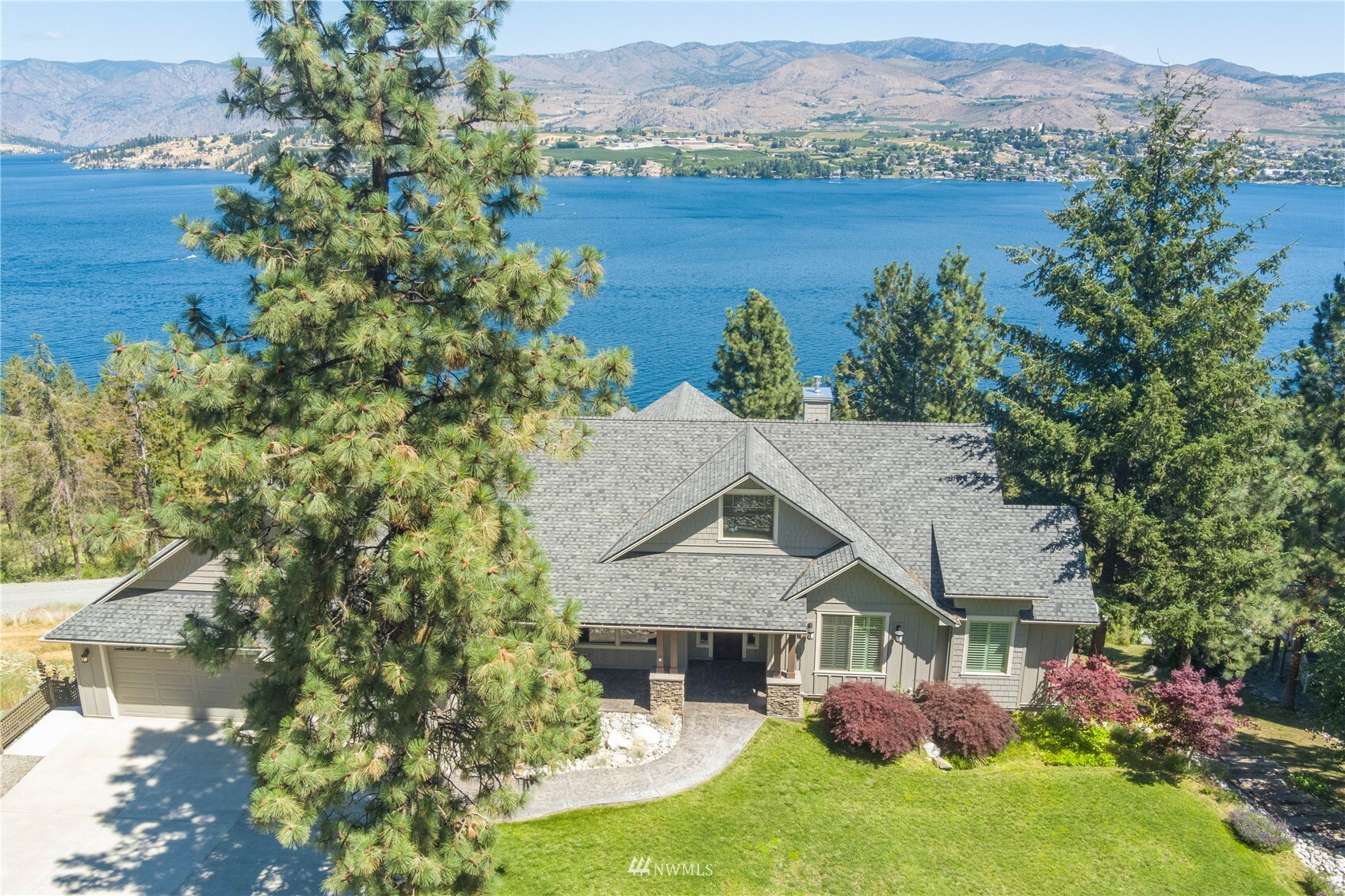 Property Photo:  7470 Navarre Drive  WA 98816 