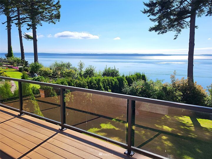 Property Photo:  905 Rocky Point Drive  WA 98282 