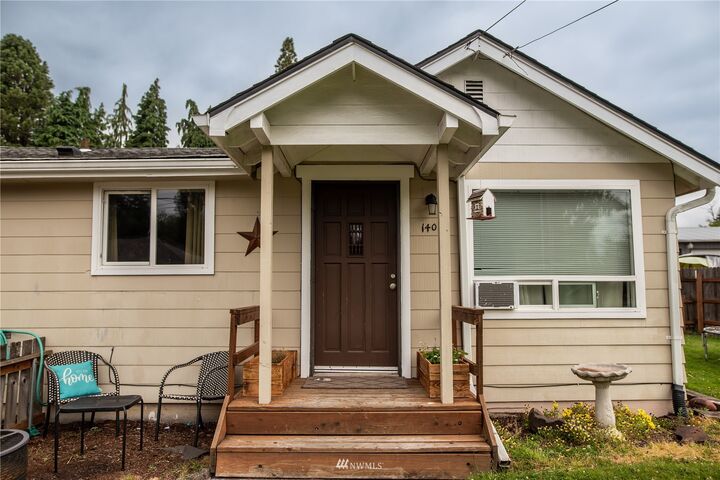 Property Photo: 140 Maddock Place WA 98632