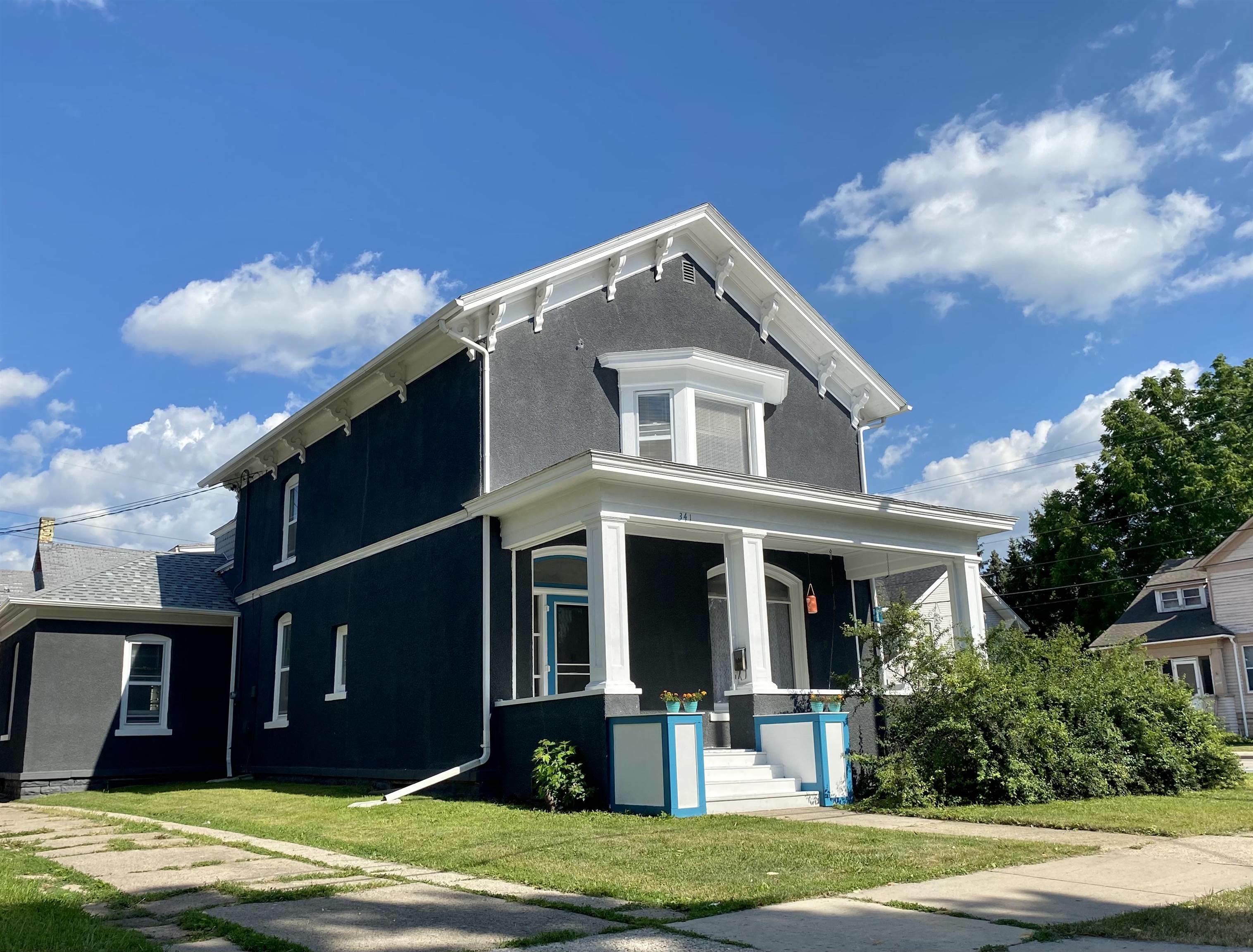 Property Photo:  341 Linden Street  WI 54935-4957 