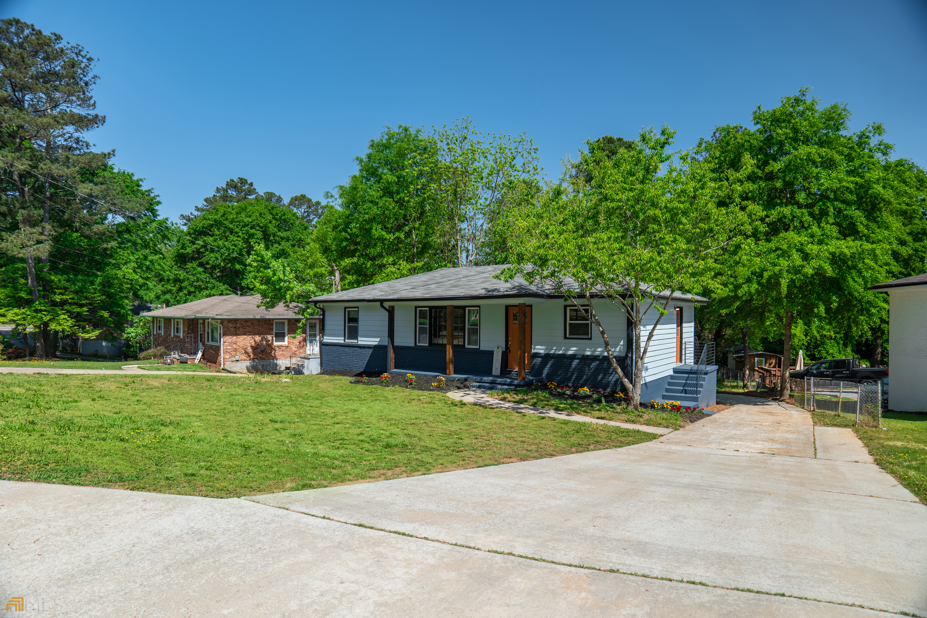 Property Photo: 33 Smyrna Powder Springs Road SE GA 30060