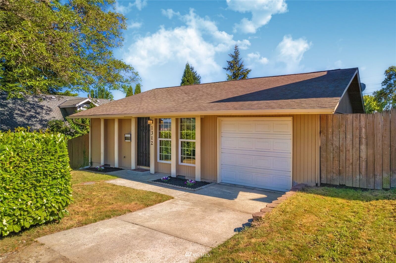 Property Photo: 1312 E Morton Street WA 98404