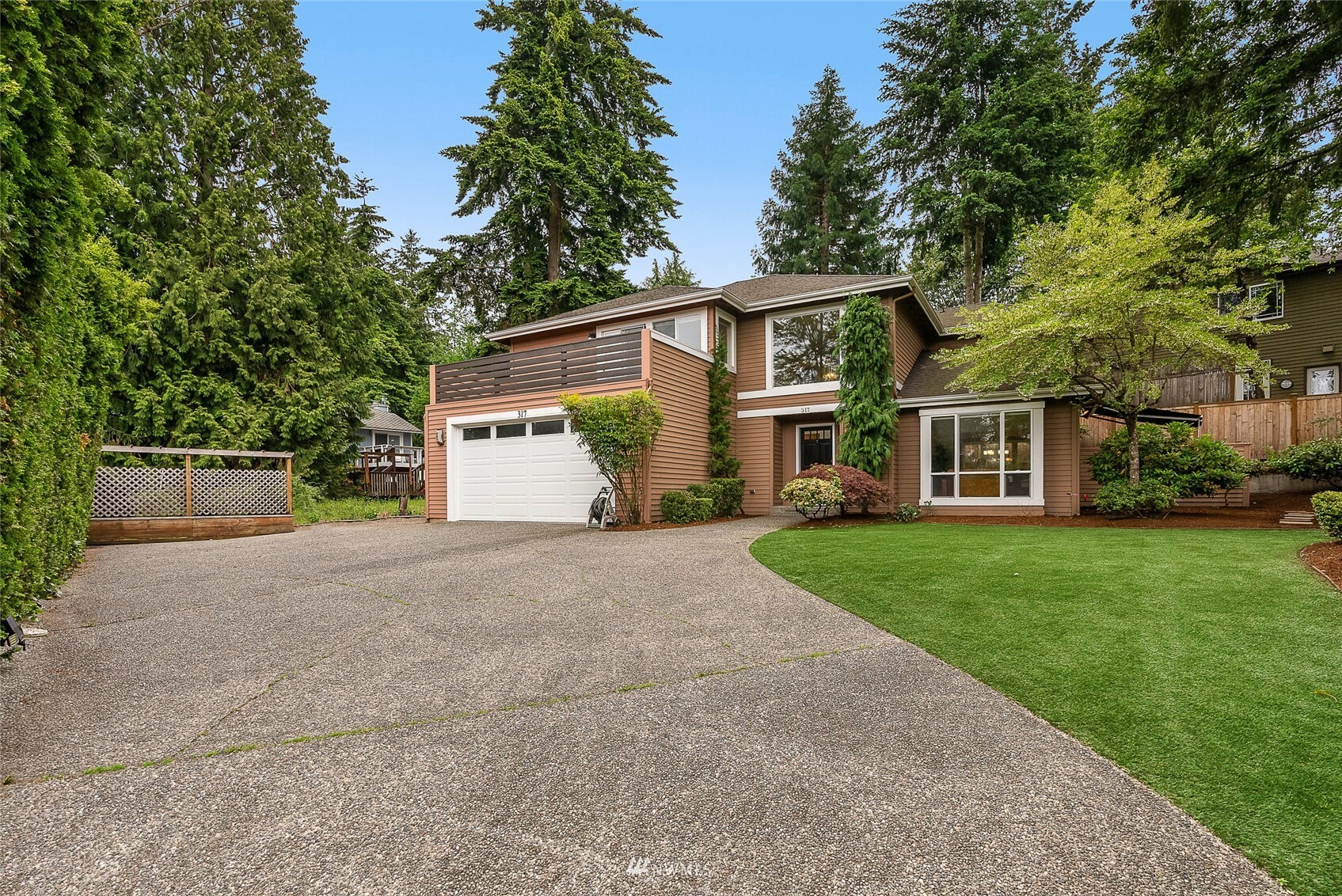 Property Photo:  317 20th Avenue  WA 98033 