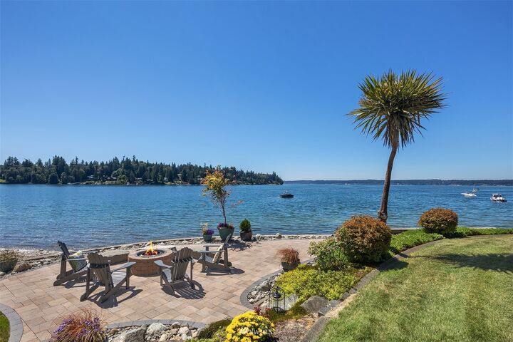 Property Photo: 8714 90th Avenue NW WA 98332