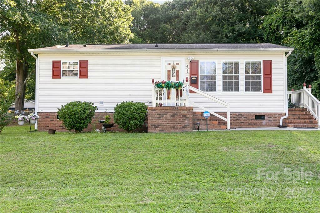 Property Photo:  421 S Pine Street  NC 28034 