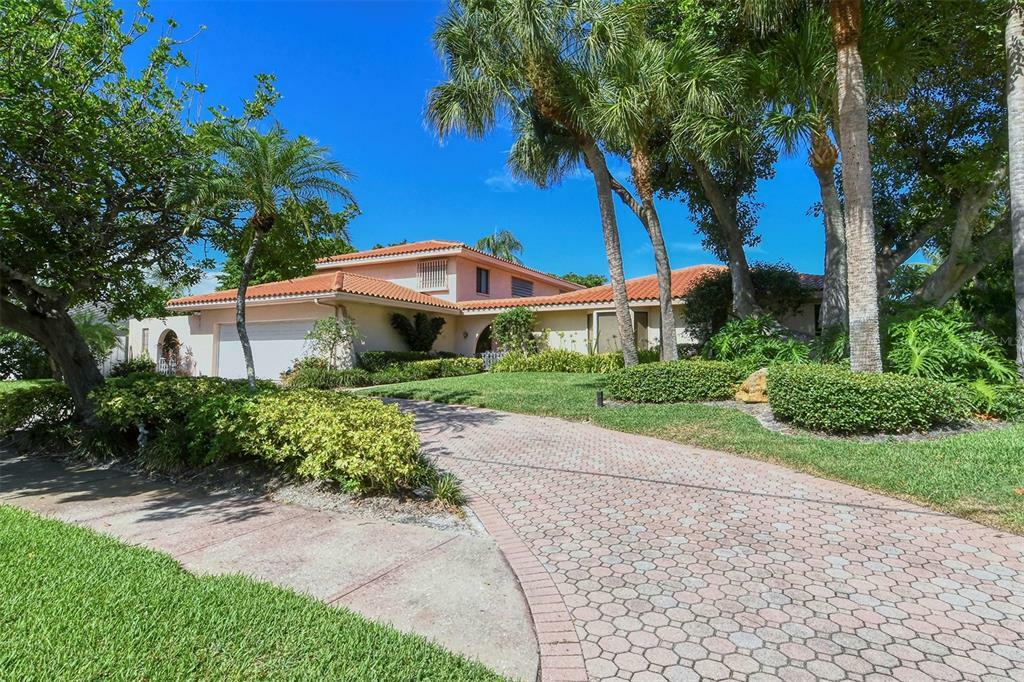 Property Photo:  424 N Washington Drive  FL 34236 