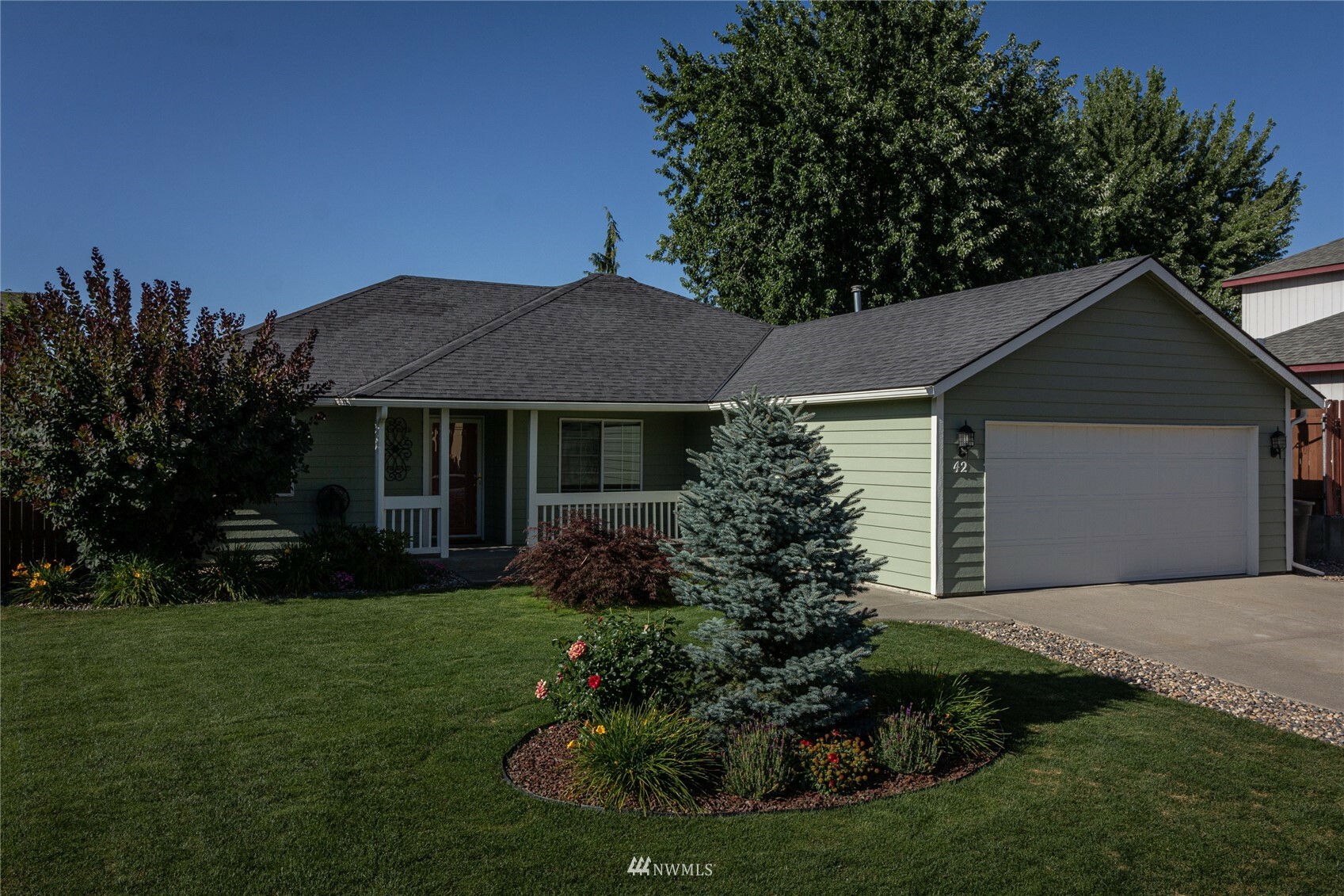 Property Photo:  42 Talon Loop  WA 99362 