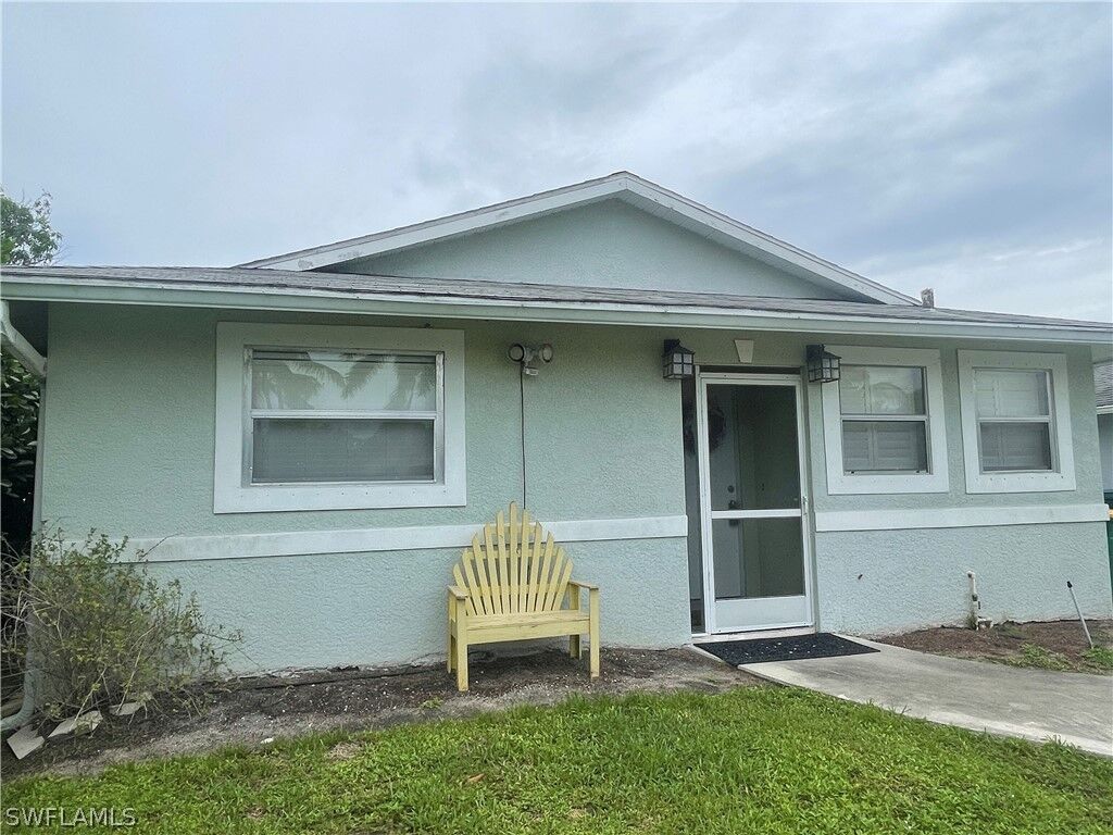 Property Photo: 140 6th Street FL 34113