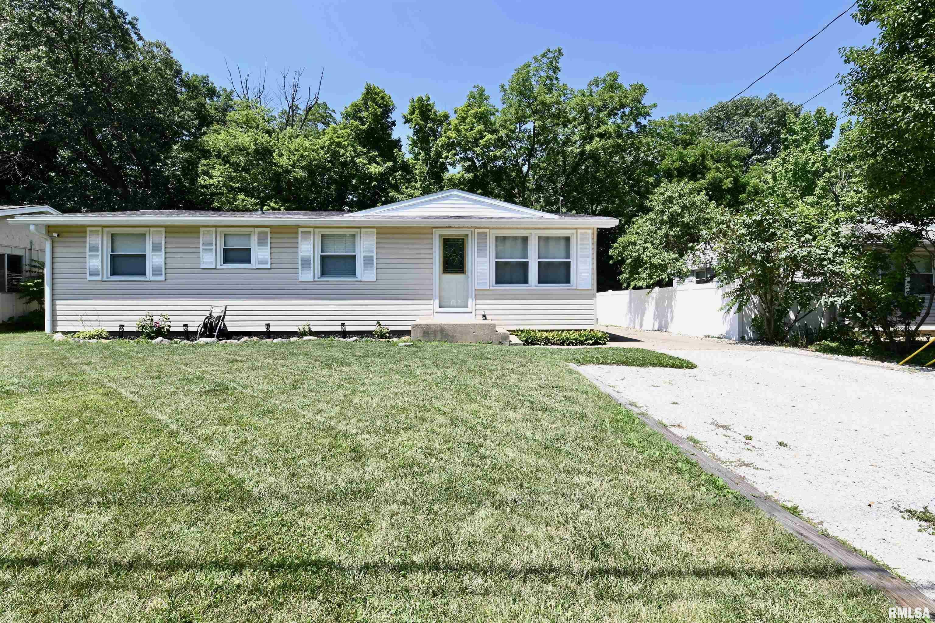 317 Maria  East Peoria IL 61611 photo