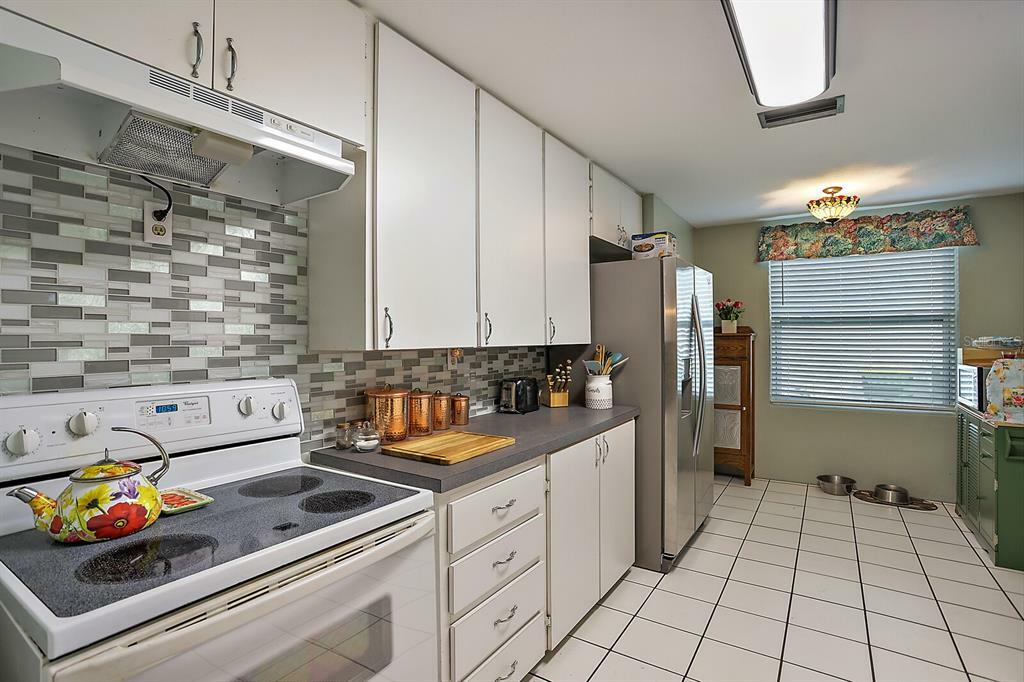 Property Photo:  1120 Sunshine Avenue  FL 34748 