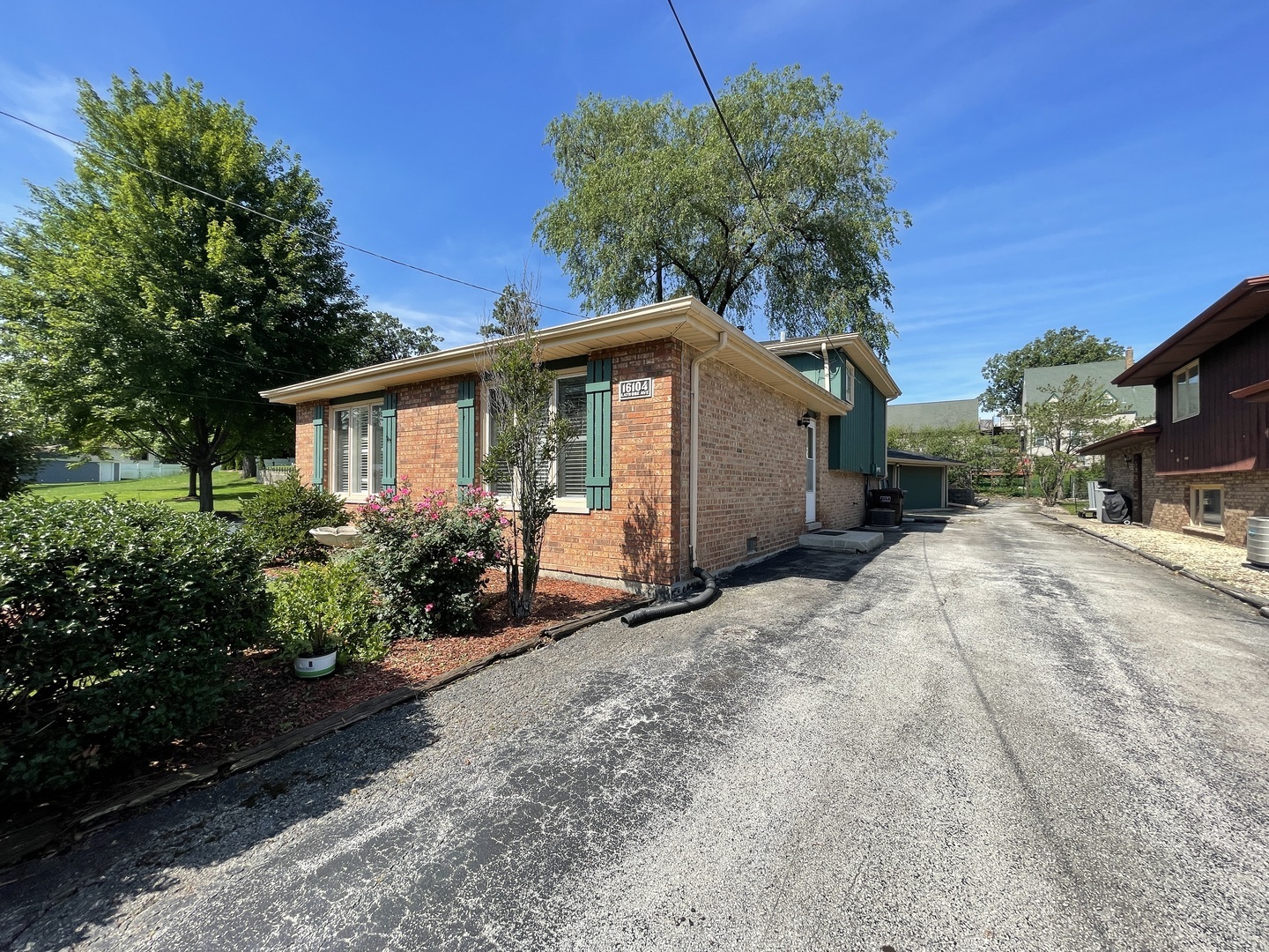 Property Photo:  16104 Latrobe Avenue  IL 60452 