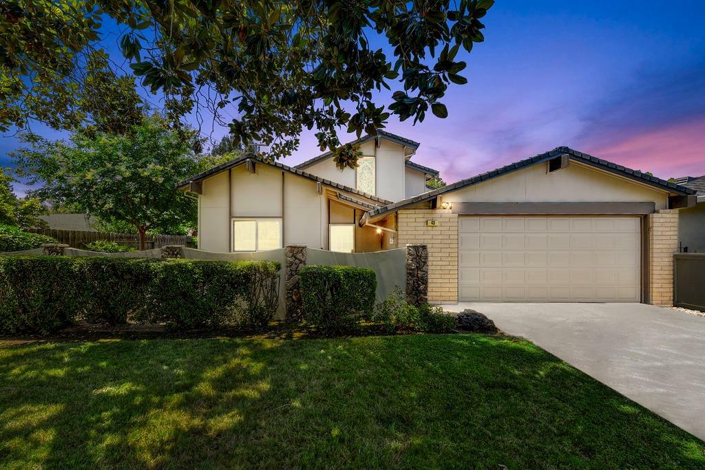Property Photo: 40 Miranda Court CA 95822
