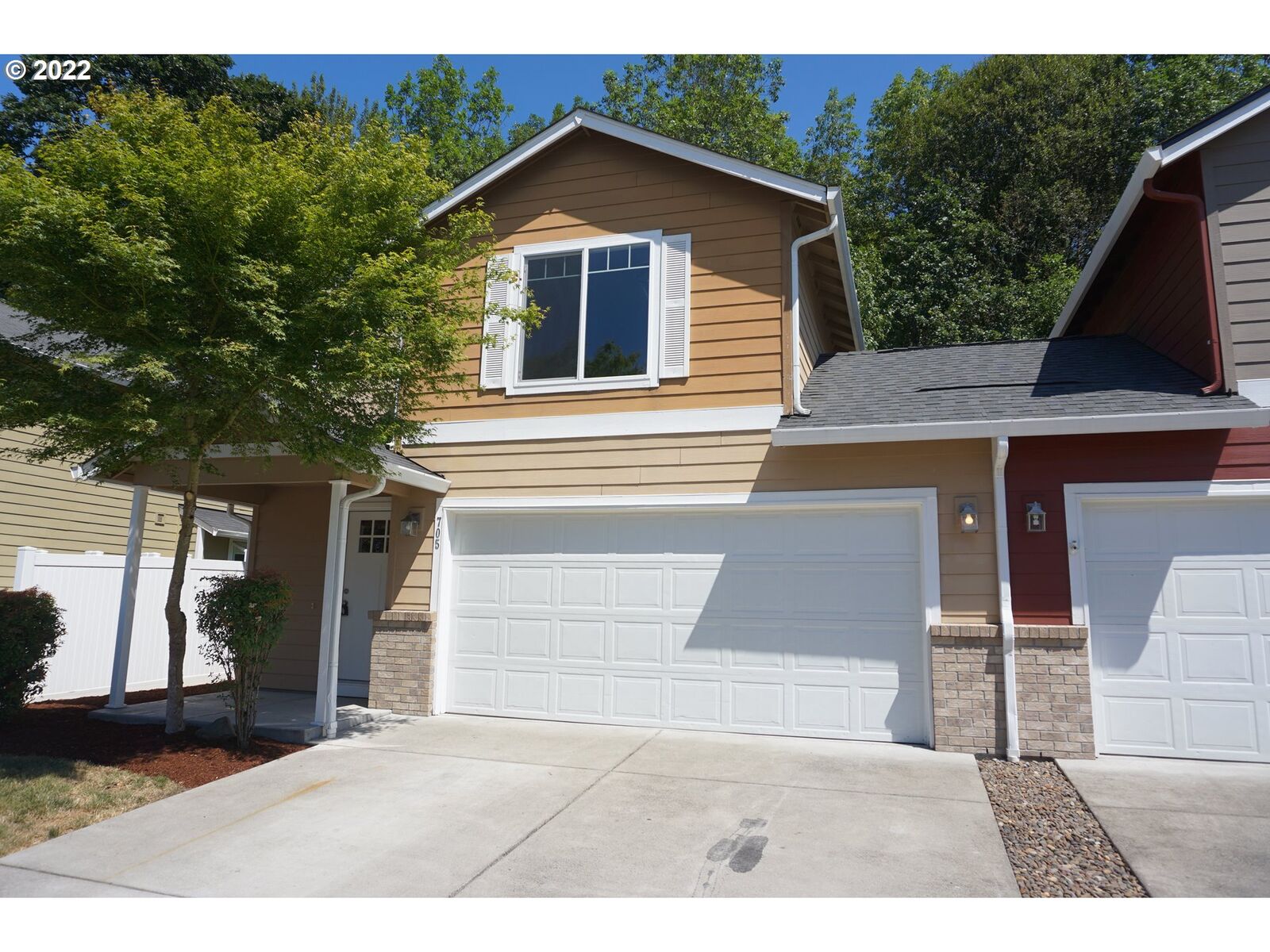 Property Photo:  705 SE 15th Ave  WA 98604 