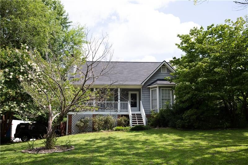 Property Photo:  215 Lexington Drive  GA 30188 