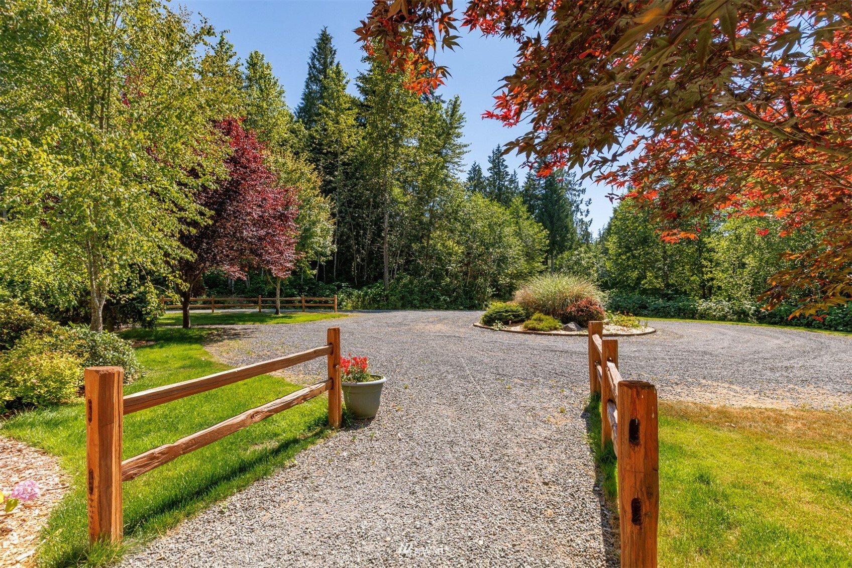 Property Photo:  795 Summerhill Drive  WA 98284 