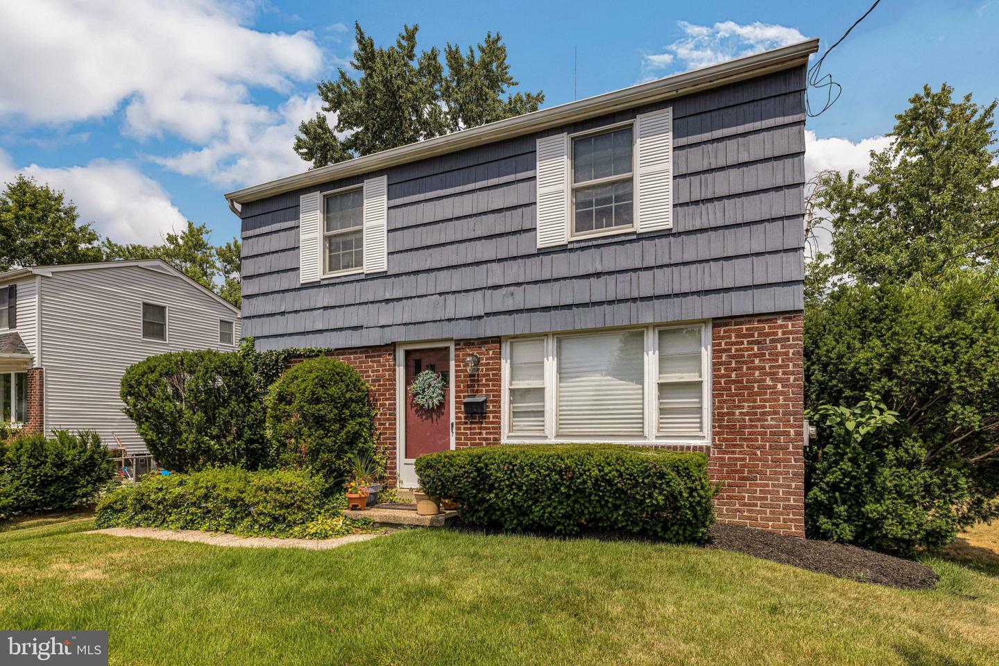 Property Photo:  2614 Manall Avenue  NJ 08109 