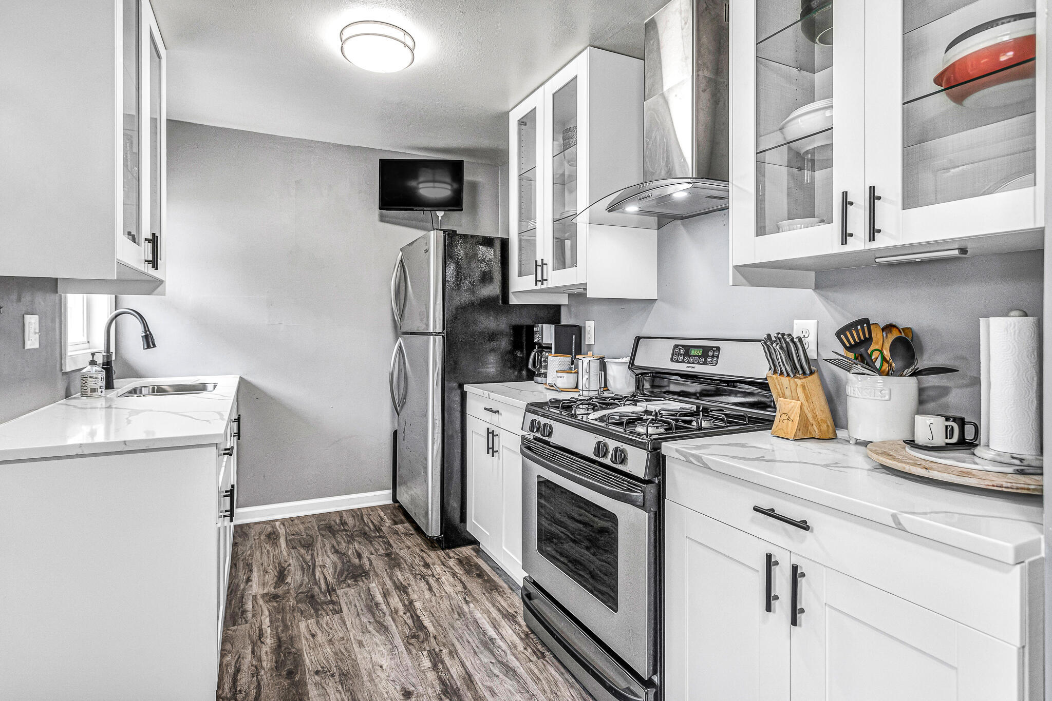 Property Photo: 9428 W Laramie Rd WI 53224