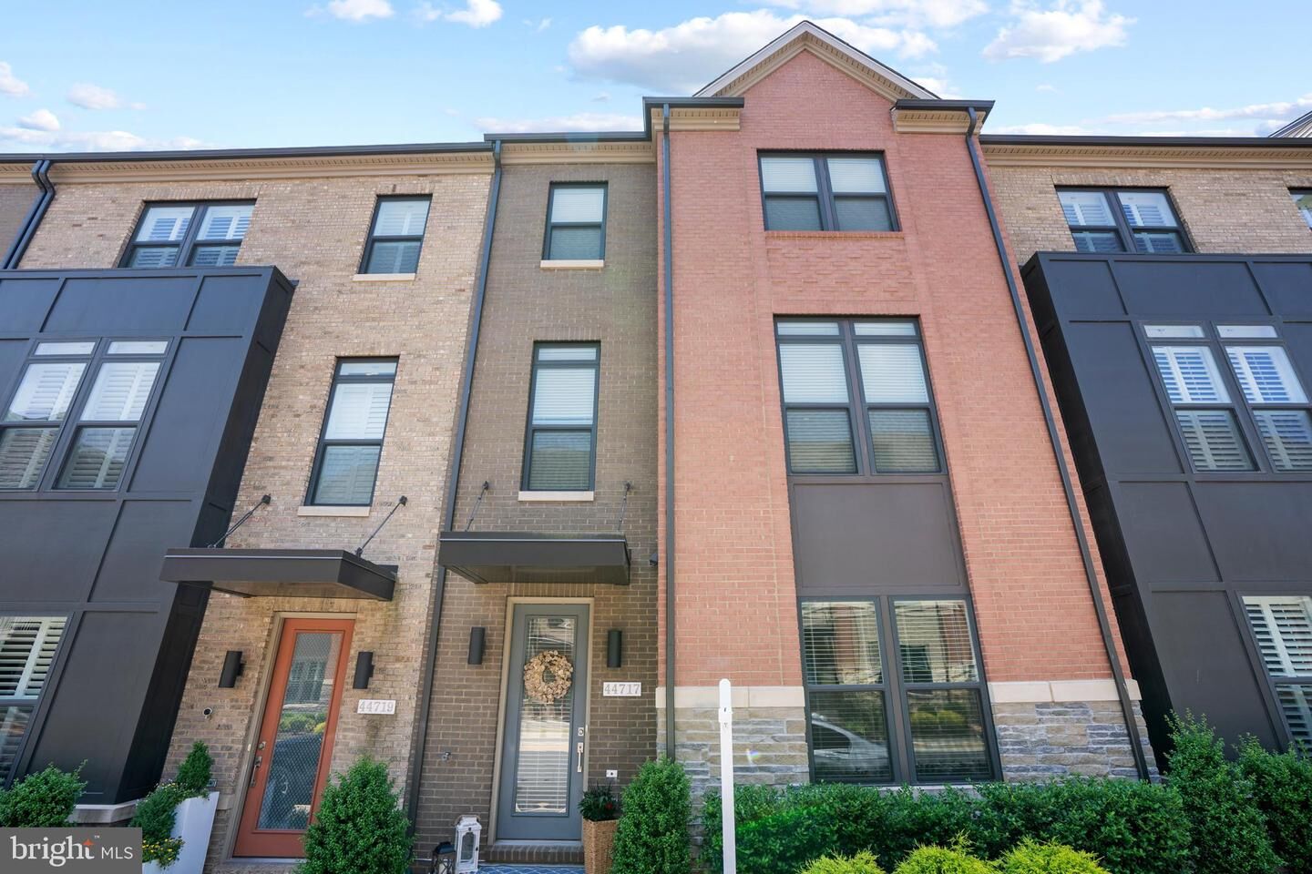 Property Photo:  44717 Ellsworth Terrace  VA 20147