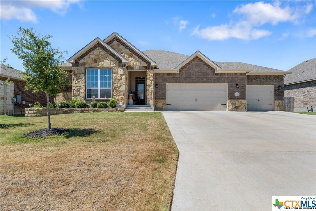 Property Photo:  10574 Bell Mountain Drive  TX 76502 