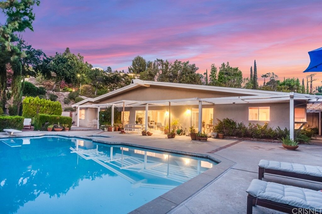 Property Photo:  20351 Wells Drive  CA 91364 