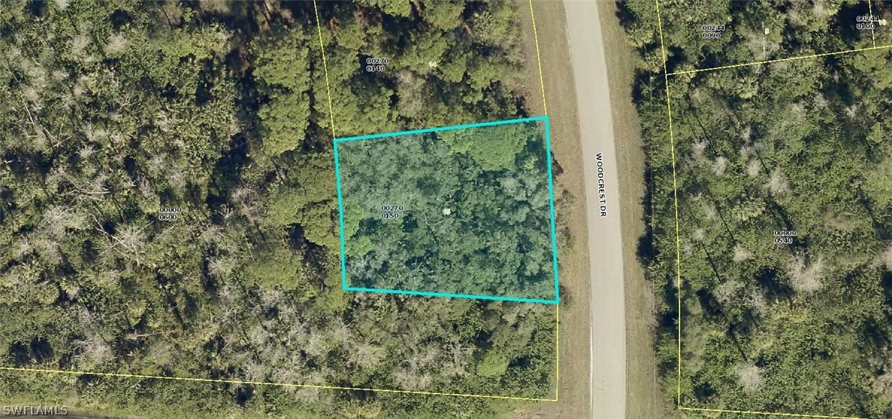 Property Photo:  620 Woodcrest Drive  FL 33972 