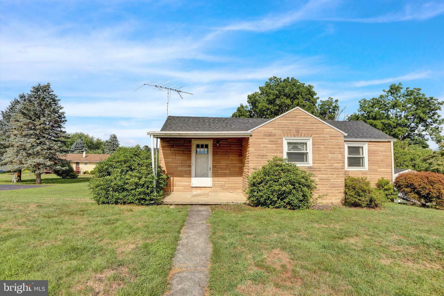 Property Photo:  4011 Willow Grove Avenue  PA 19605 