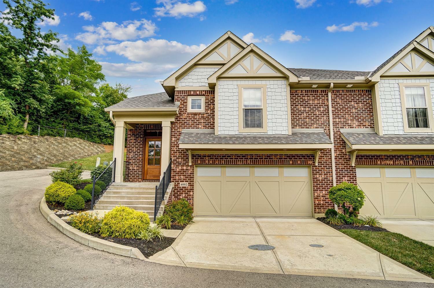 Property Photo: 4002 Creekside Pointe OH 45236