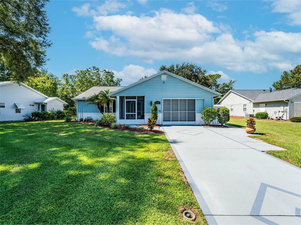 Property Photo:  1021 Dundee Circle  FL 34788 