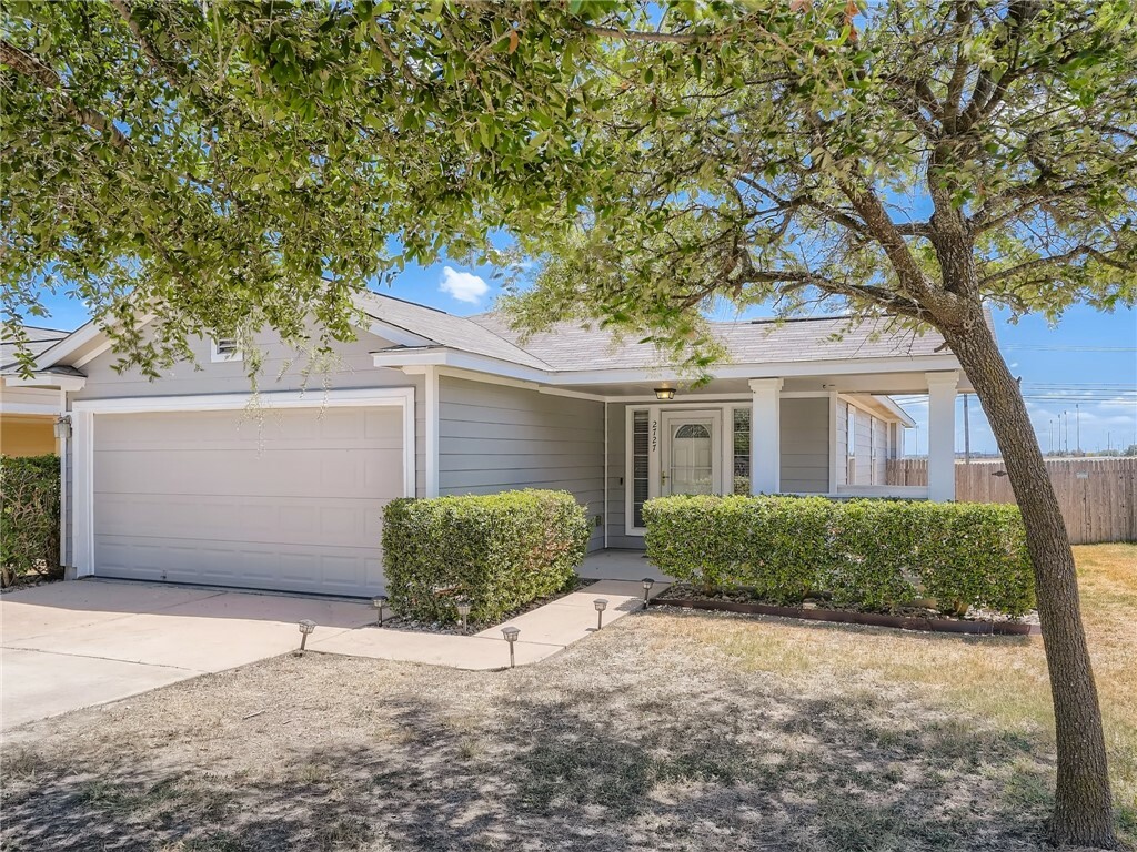 Property Photo:  2727 Amberglow Court  TX 78665 