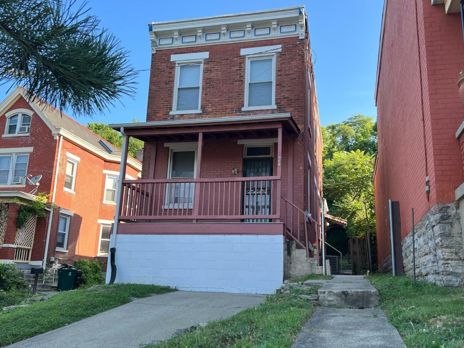 Property Photo:  968 Ludlow Ave  OH 45220 