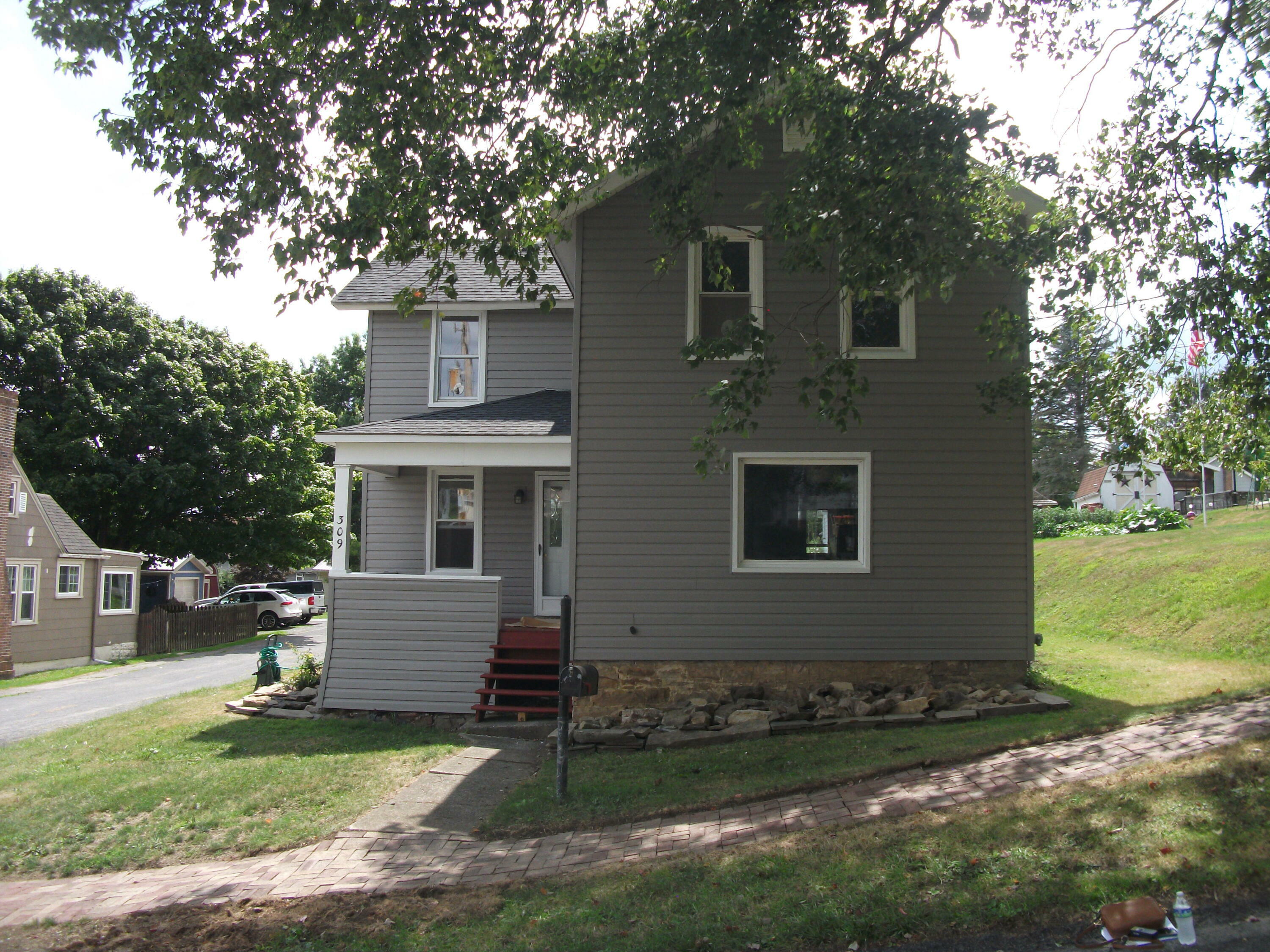 309 Mabel St  Reynoldsville PA 15851 photo