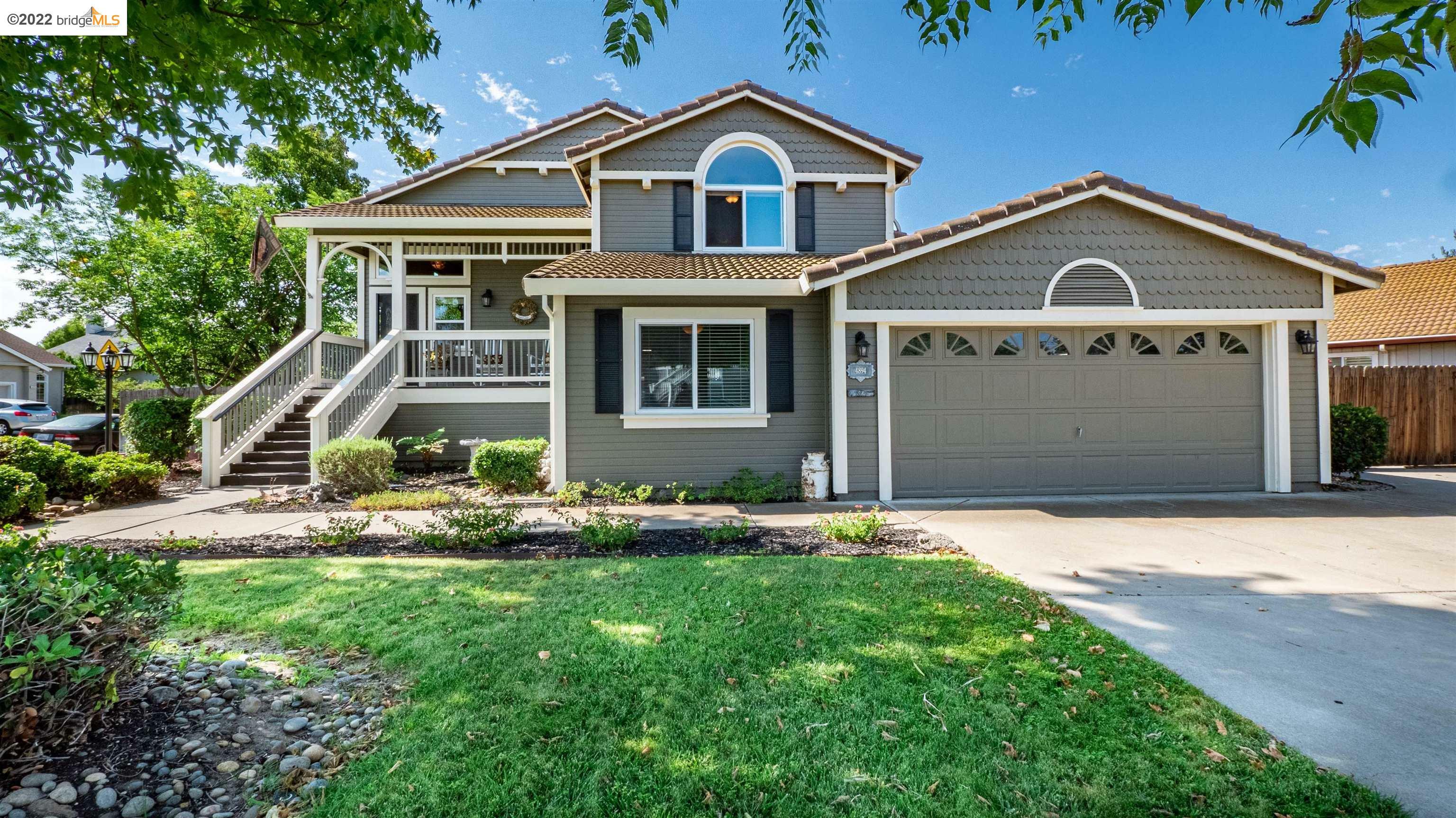 Property Photo: 4894 Carrington Dr CA 94561