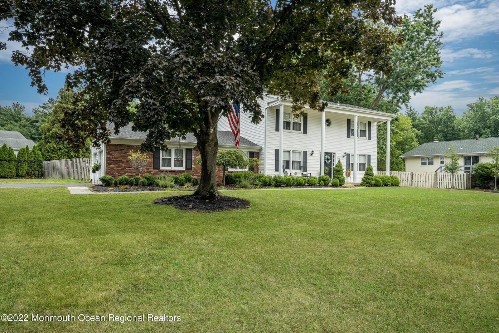 Property Photo:  14 Jamestowne Road  NJ 07726 