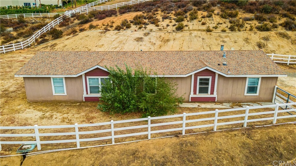 Property Photo:  39050 Calle Breve  CA 92592 