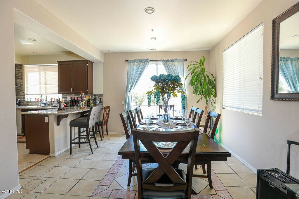 Property Photo:  1113 Teresa Street  CA 93030 