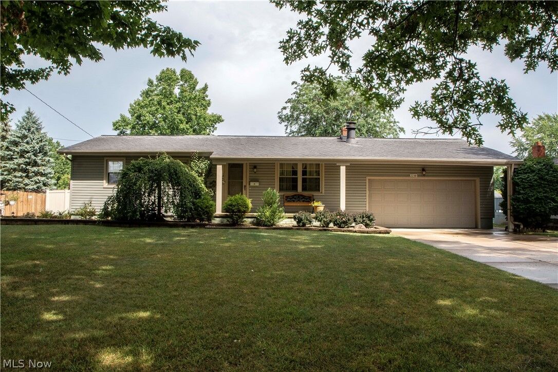 Property Photo:  2239 Sprucewood Drive  OH 44515 