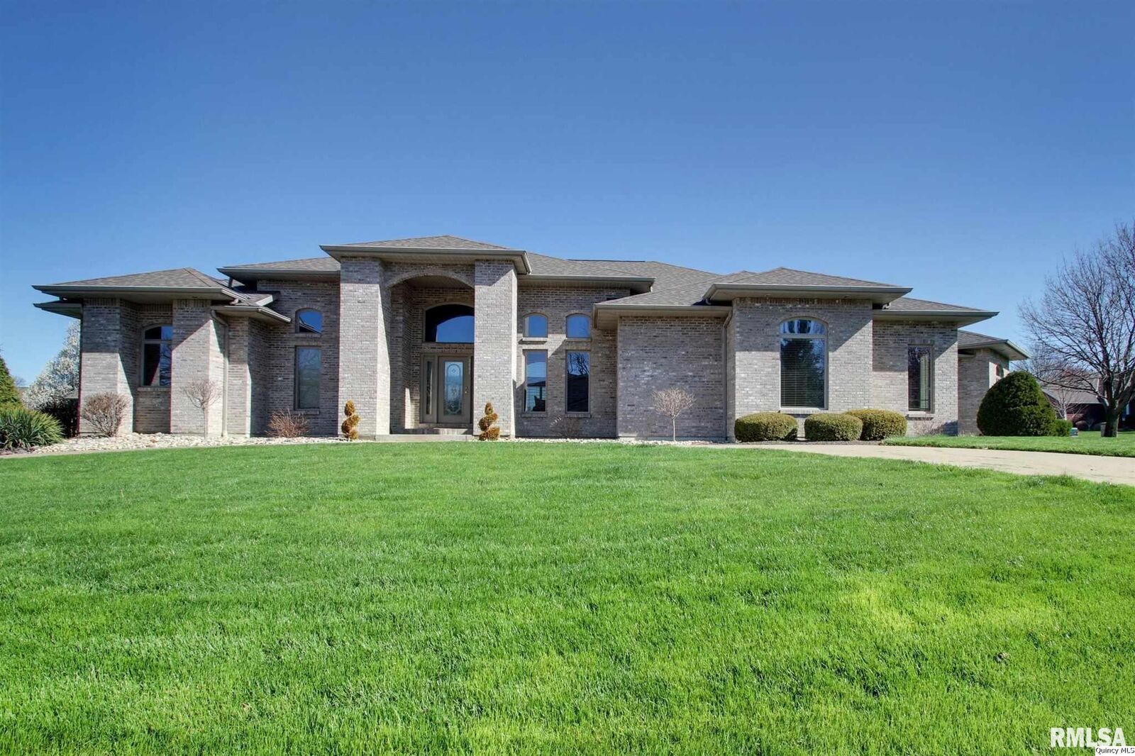 Property Photo:  3401 Callaway Drive  IL 62301 