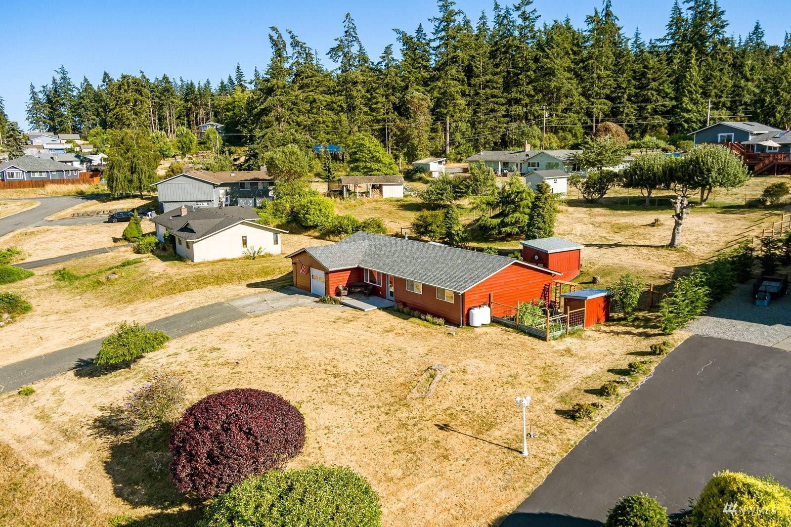 Property Photo:  480 Hazelwood Drive  WA 98277 