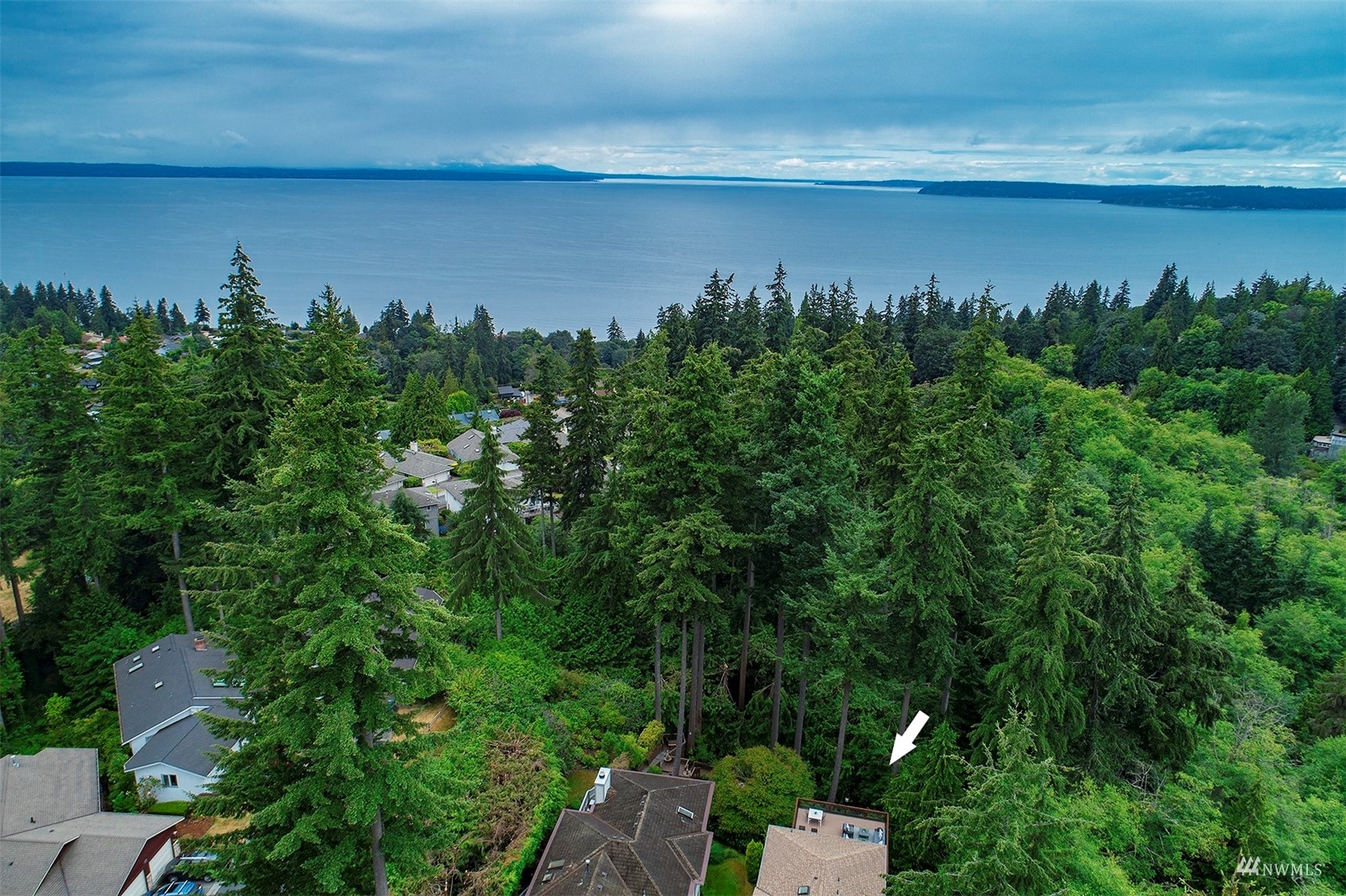 Property Photo:  17003 72nd Place W  WA 98026 