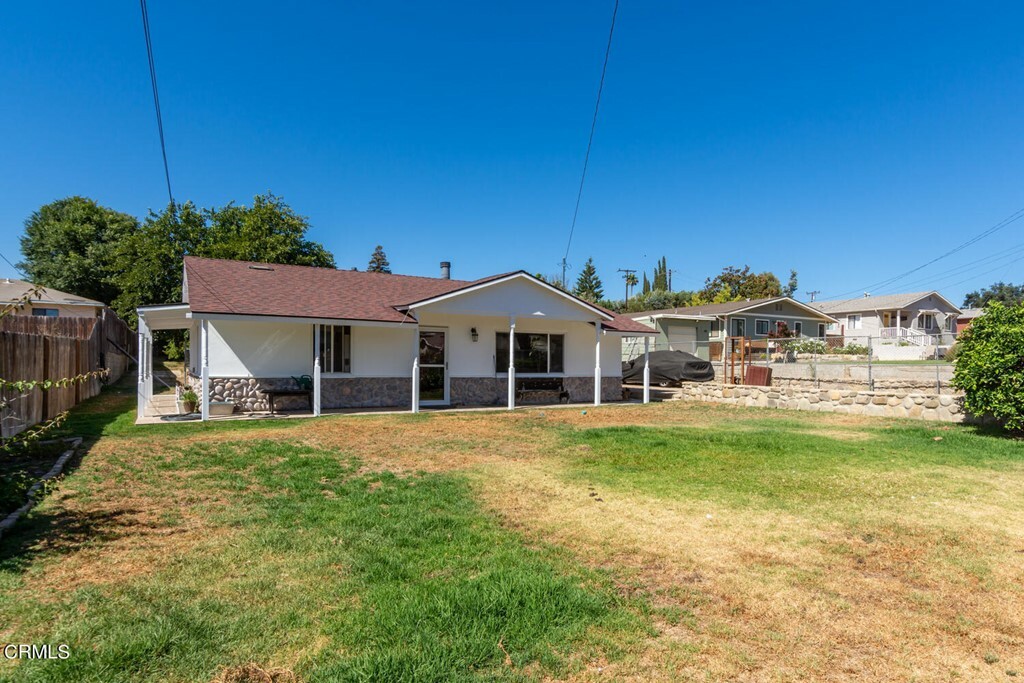 Property Photo:  185 E Oak View Avenue  CA 93022 